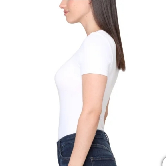 Set Of 2 Tahari Tees Smoothing T-shirts Black White Women's Size Small Crewneck - Picture 16 of 16